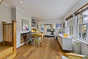 Dining Room- click for photo gallery